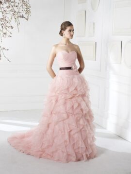 abito sposa moderno colore rosa