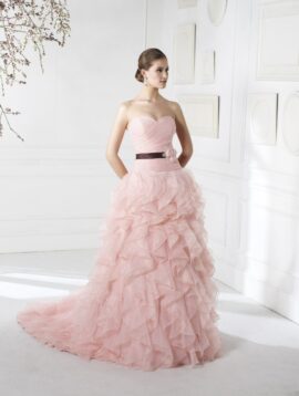 abito sposa moderno colore rosa