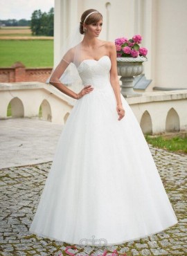 abito da sposa principesco per il 2017 con vita stretta e gonna ampia