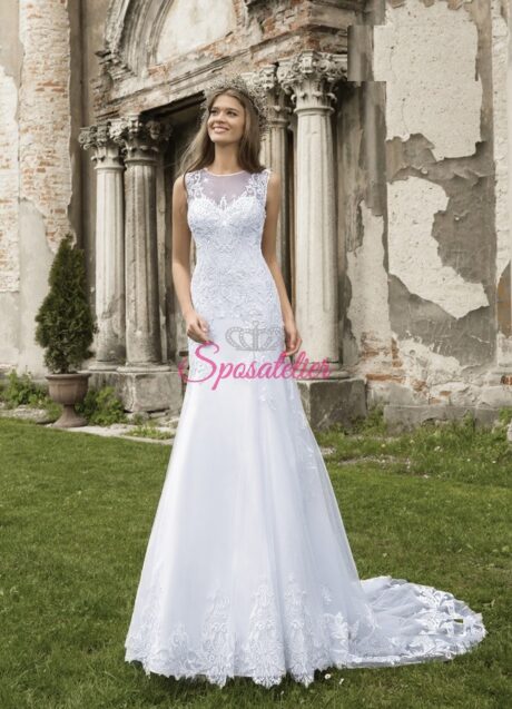 Abiti da Sposa Economici online semplici con gonna liscia e corpetto ricamato