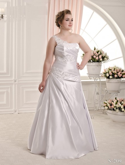 Raisa abiti da sposa per donne formose