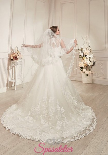 veli da sposa vendita online con calata anteriore in tulle