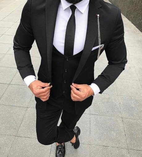 giacca e cravatta nera uomo elegante