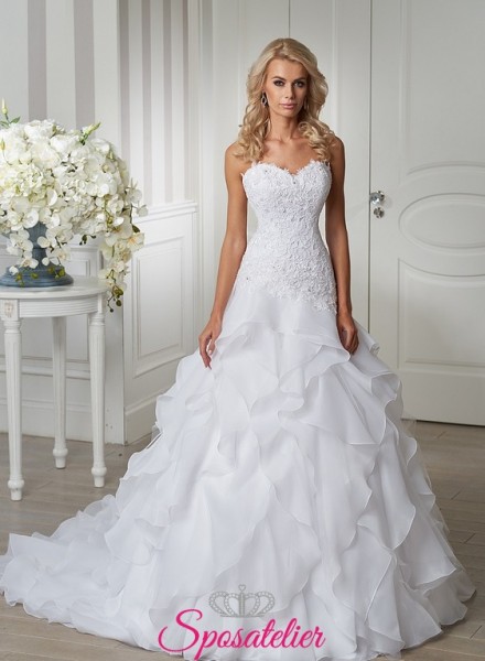 Abito da Sposa con corpetto aderente gonna pomposa Italia economico
