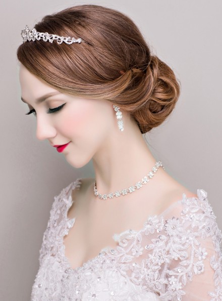 tiara per acconciatura sposa con strass online Completo con Orecchini e Collana