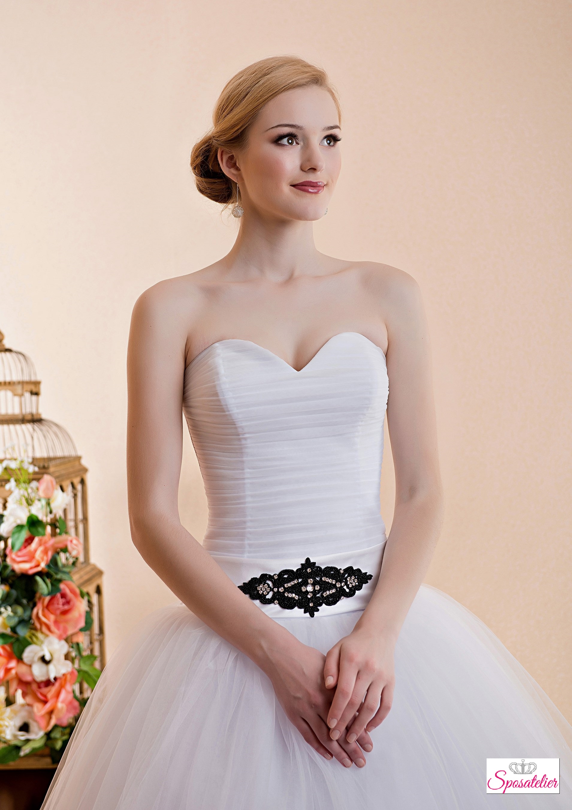 abiti da sposa bianchi e neri economici online coloratiSposatelier