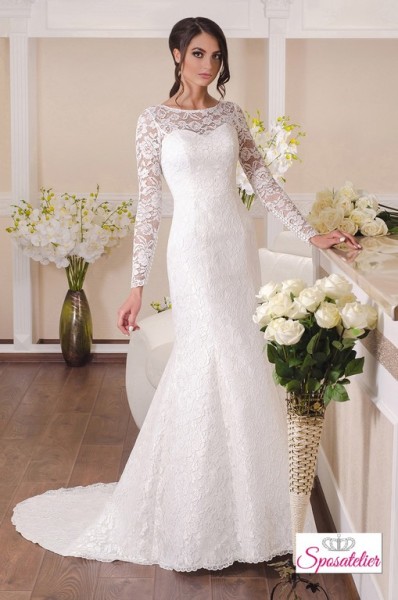 vestito da sposa attillato in pizzo con maniche lunghe economico on line