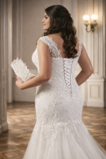 abito sirena curvy visto da dietro