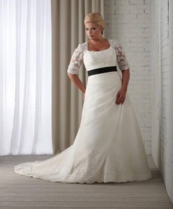 abito-da-sposa-per-taglie-forti-bianco-e-nero