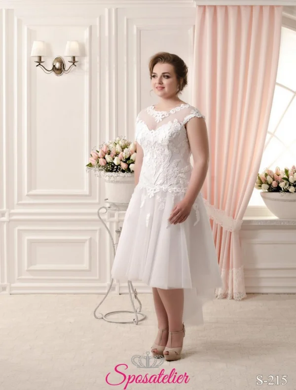 Abito da sposa corto midi taglie forti con scollo a cuore vista frontale