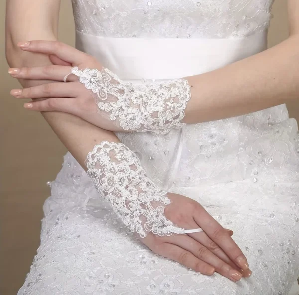 Guanti da sposa corti senza dita eleganti