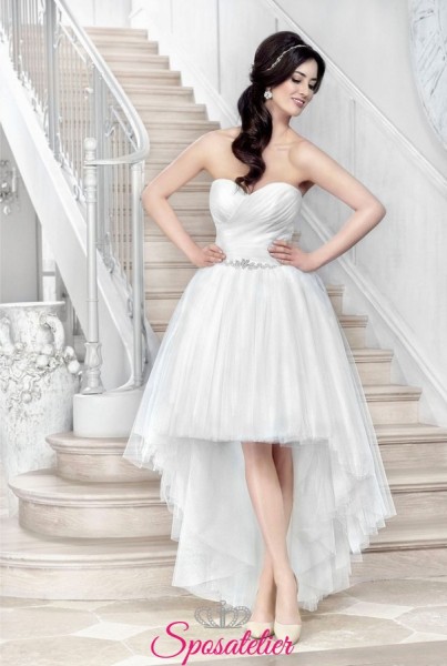 abiti da sposa corto con coda ricamato in pizzo online economici Italia