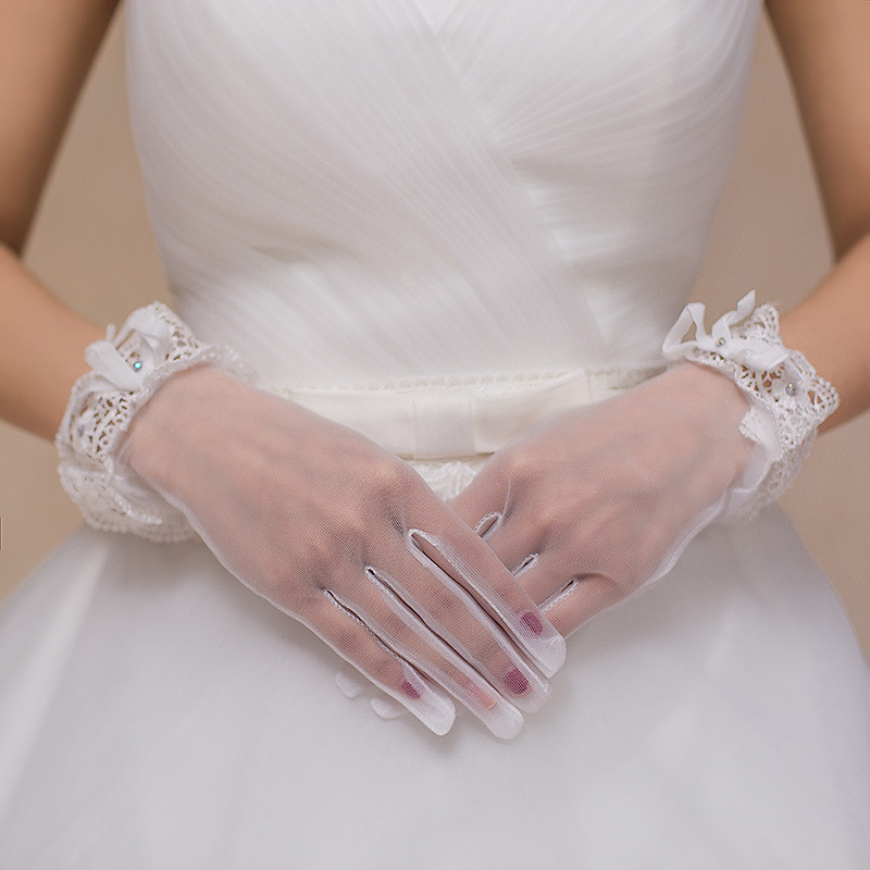 overseas Environmentalist Berry guanti sposa tulle corti online economici accessori sposaSposatelier overseas Environmentalist Berry guanti sposa tulle corti online economici accessori sposaSposatelier
