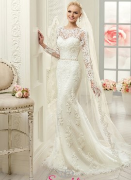 Attimisya – abito da sposa a sirena ideale per fisico a clessidra