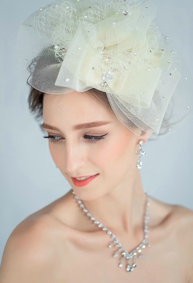 Veletta Sposa Cappello Sposa Elegante con tulle e punti luce sito internet