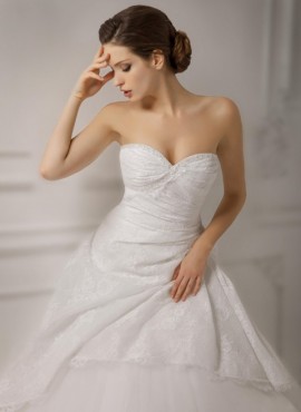 abito da sposa romantico pomposo Economico online  Nuova collezione