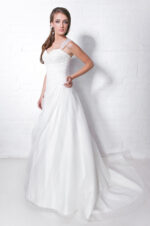 Abito sartoriale sposa semplice