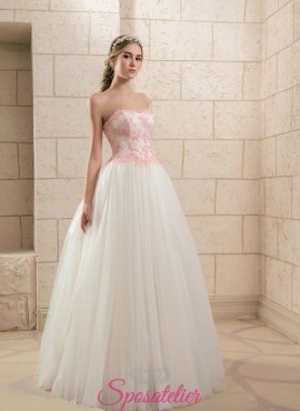 abito da sposa con inserti rossi