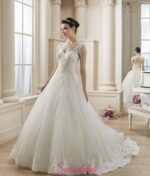 Abito da sposa con frange