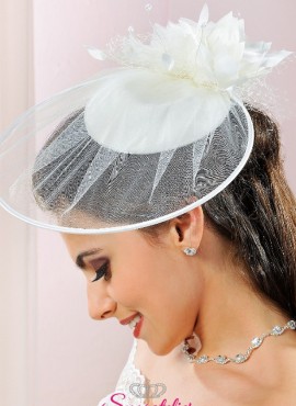 cappellino da sposa online 2018 in raso e tulle ricamato a mano