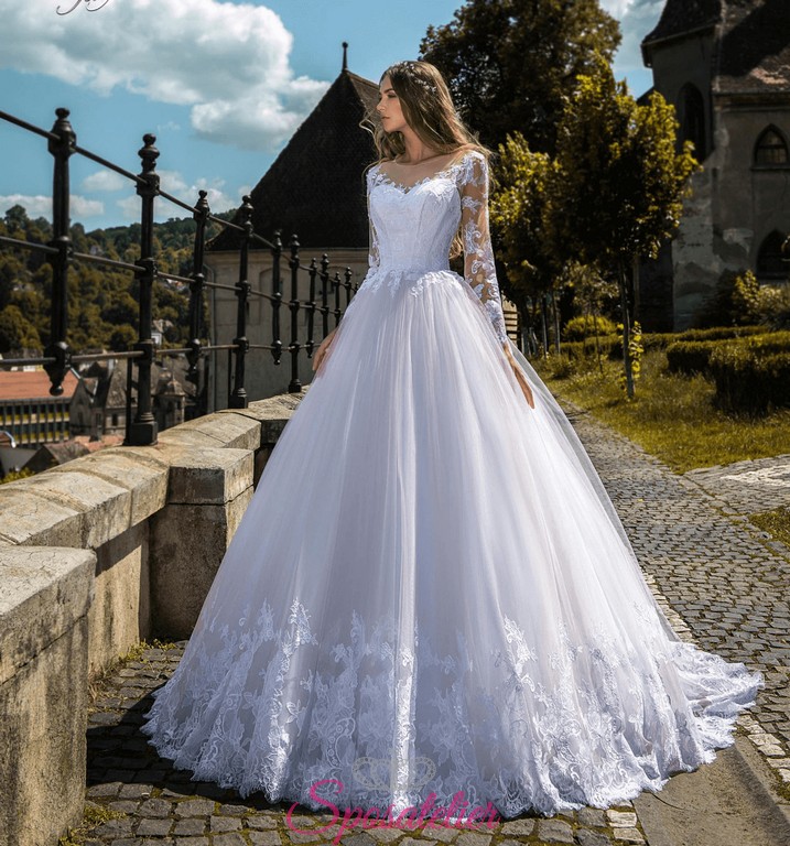 Abito Da Sposa Da Principessa Manica Lunga Con Pizzo E Strascico Lungosposatelier