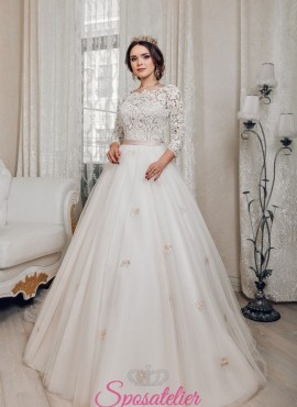 abiti da sposa modello principessa colorati con decori in pizzo
