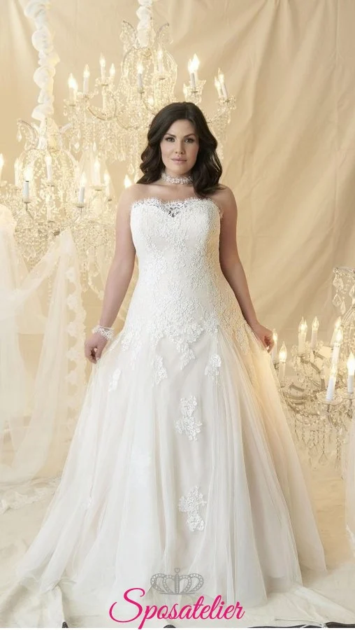 Abito da sposa taglie forti in pizzo vista frontale
