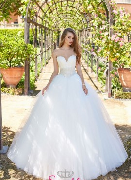 abiti da sposa 2019 con corpetto ricmaato a mano con perline