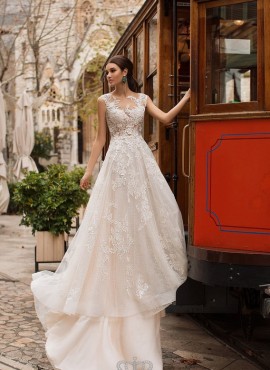 abiti da sposa 2019 con strascico da principessa corpetto di pizzo
