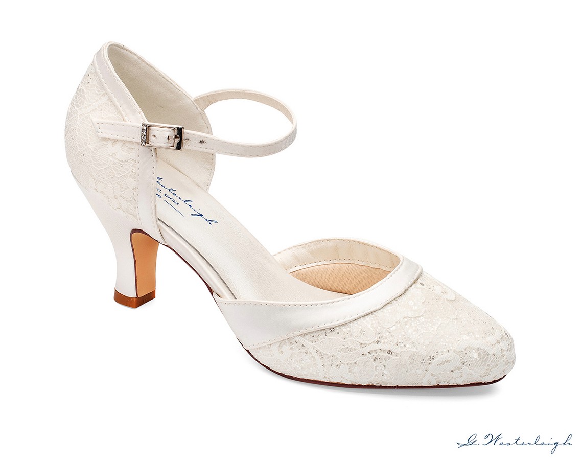 scarpe da sposa comode online con ricamo di pizzoSposatelier