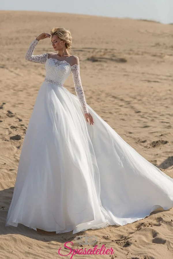 Abito da sposa con scollo a barchetta e gonna ampia