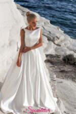 abito da sposa con strascico removibile