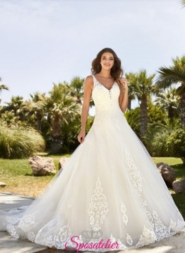 Abiti da sposa economici su misura con gonna ampia e strascico lungo in vendita online