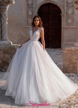 abiti da sposa collezione 2022 online Italia Gonna ampia e corpetto ricamato