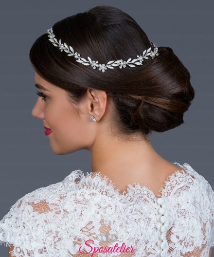 Acconciatura sposa per capelli online con strass trasparenti lucenti