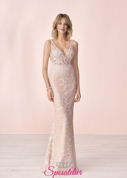 abito da sposa rosa particolare con ricami collezione 2022