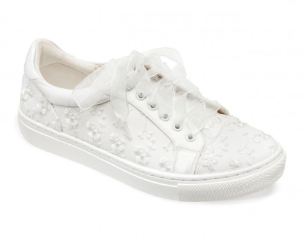 Nora- sneakers sposa online con pizzo a fiorellini collezione 2023 romantiche