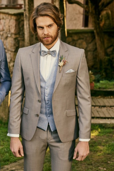 abito da sposo grigio tortora completo elegante uomo