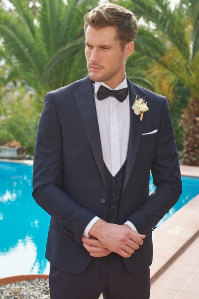 Abito sposo smoking per matrimonio elegante di sera