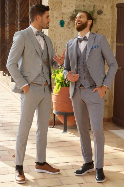 Completo elegante invitati matrimonio