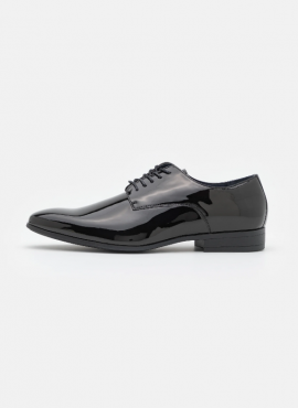 Scarpe eleganti sposo e cerimonia 2023