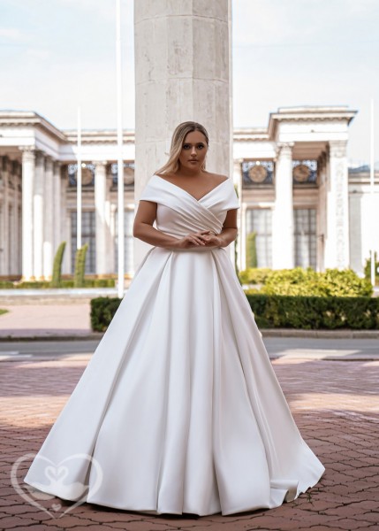 Eutropia – abiti da sposa curvy realizzati su misura