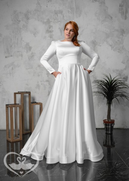 Aprilia – abiti da sposa curvy realizzati su misura