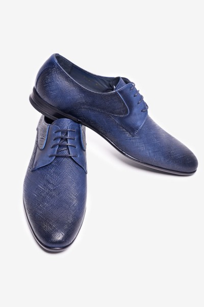 Scarpe classiche colorate eleganti