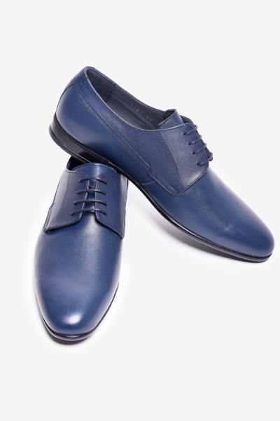 Scarpe blu eleganti in pelle liscia