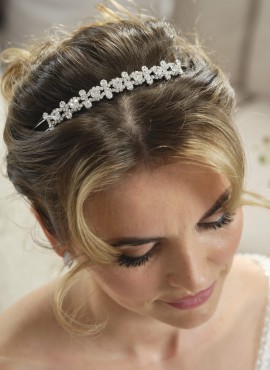 Tiara sposa acconciatura diadema 2023