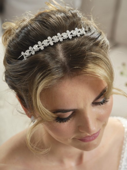 Tiara sposa acconciatura diadema 2023