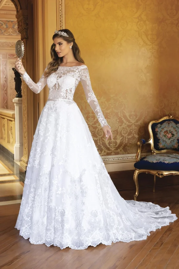 abito da sposa in pizzo pregiato