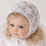 Copricapo battesimale in pizzo di alta qualità anallergico