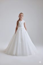 Abito prima comunione bianco principesco in pizzo e tulle Sposatelier